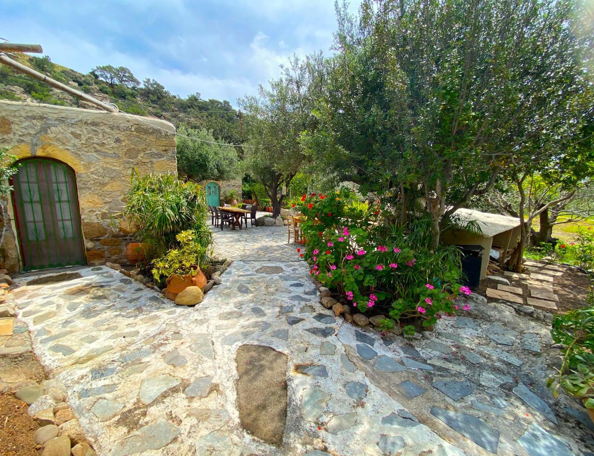 Natura Cottages Makrýgialos Exterior foto